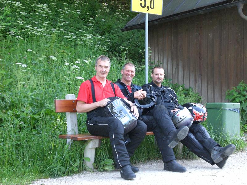 HP_172_Koenigssee.JPG - Reiner, Schorsch und Edi (von links), diese drei Herren vom Schalob, starteten ihre Tour 2008 in Richtung Italien.