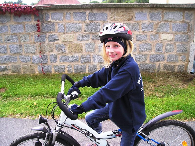 Anna.JPG - Anna mit vorschriftmäßiger Ausrüstung und perfektem Styling.