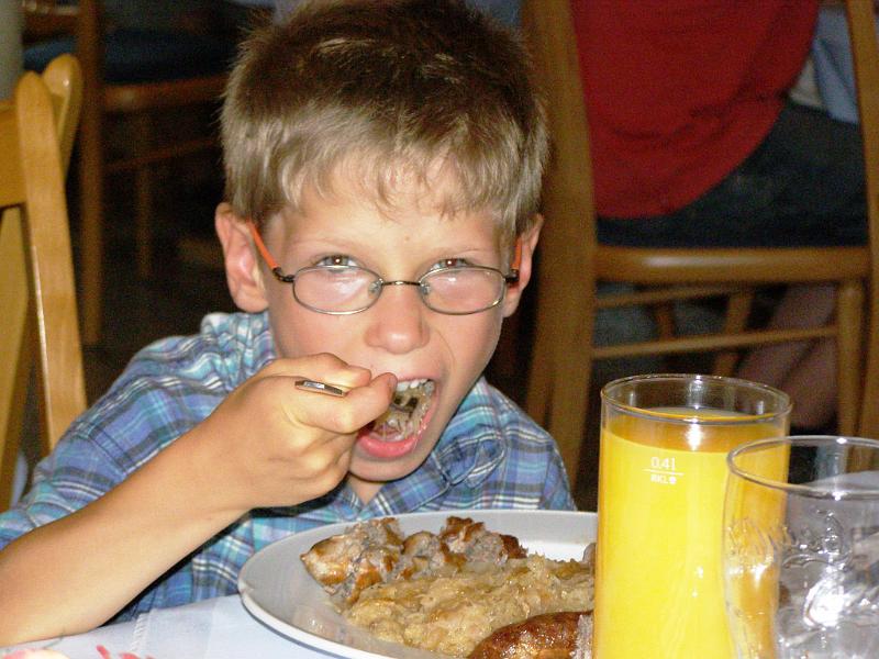 Geisel_23.JPG - "Mensch, habe ich einen Mordshunger!" - Brotzeit in Pommelsbrunn.