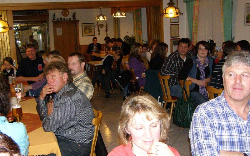 JHV_06.JPG - 60 Mitglieder füllten das Gasthaus fast bis zum letzten Platz.